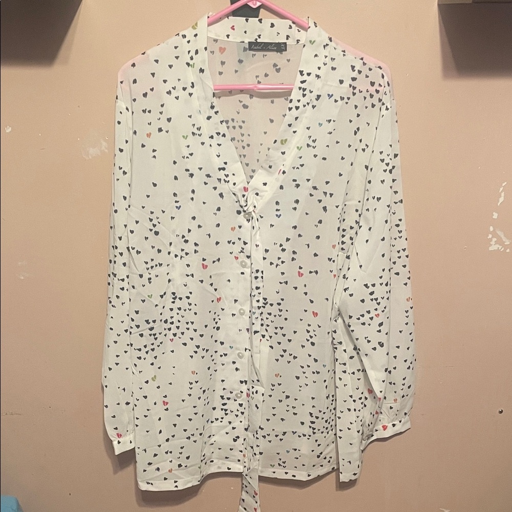 Chic White Heart Pattern Blouse